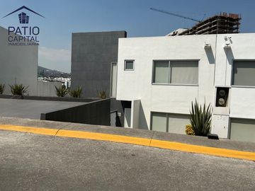 Venta de Casa en Bosque Esmeralda, Atizapán
