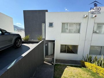 Venta de Casa en Bosque Esmeralda, Atizapán