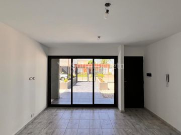 Venta departamento 2 ambientes con cochera en Morón (2ºC)