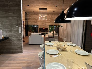 Casa con pileta y vista al golf, en Isla del Golf, Pinamar