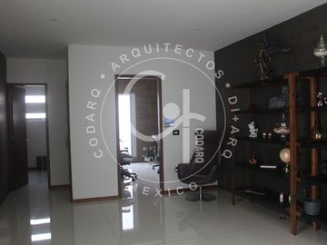 Venta de casa de diseñador en Prado Largo