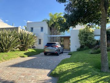 Casa - El Golf
