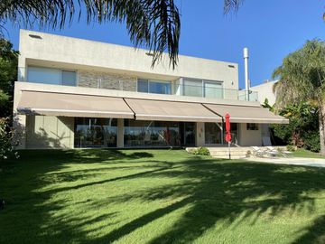 Casa - El Golf