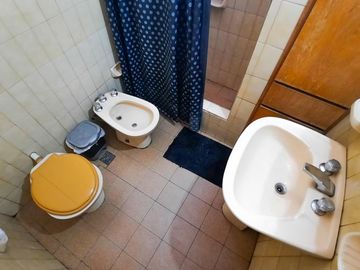 VENTA CASA C/LOCAL 3 AMB 263 M2 VALENTIN ALSINA