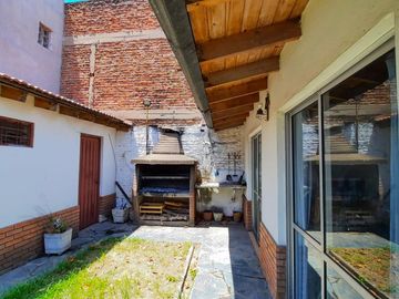 VENTA CASA C/LOCAL 3 AMB 263 M2 VALENTIN ALSINA