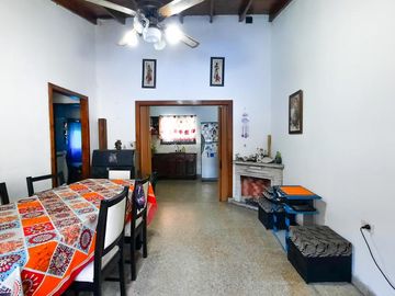 VENTA CASA C/LOCAL 3 AMB 263 M2 VALENTIN ALSINA