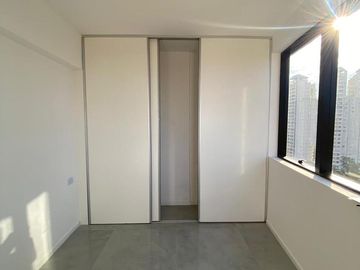 Departamento en Alquiler, con Cochera, en Torre Plaza Brickell - Tigre - GBA Norte