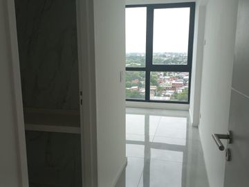 Departamento en Alquiler, con Cochera, en Torre Plaza Brickell - Tigre - GBA Norte