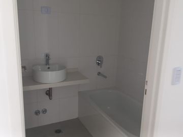 Departamento en Alquiler, con Cochera, en Torre Plaza Brickell - Tigre - GBA Norte