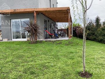 El Canton Norte - Casa sobre Laguna