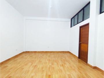 i2024-022 - ALQUILER DEPARTAMENTO EN ESTRENO PRIMER PISO – CALLERIA
