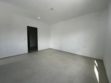 CASA ENTREGA INMEDIATA| Recámara en planta baja| alberca