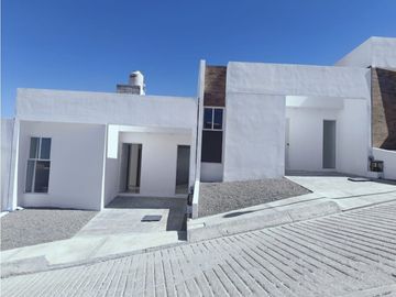 CASA EN VENTA A 3 MIN DE LA UAEH, MINERAL DE LA REFORMA
