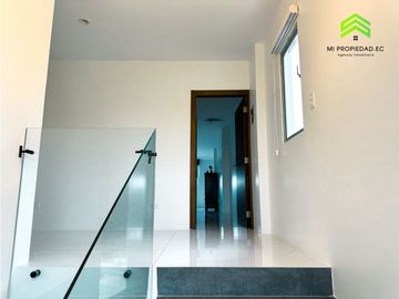 CASA POR ESTRENAR EN ALQUILER - URB PORTAL DEL SOL - MANTA