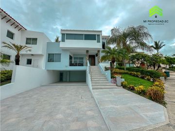 CASA POR ESTRENAR EN ALQUILER - URB PORTAL DEL SOL - MANTA