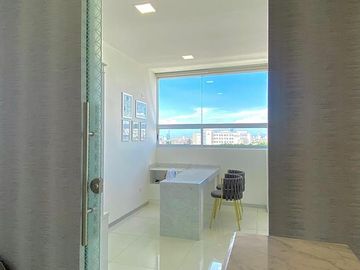 CONSULTORIO EN VENTA EN TORRES MEDICAS 3, JARDINES DE SAN MANUEL, PUEBLA.