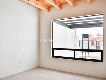 CASA EN PRE- VENTA EN TEQUISQUIAPAN KINTAS. Nena