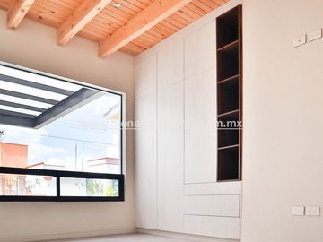 CASA EN PRE- VENTA EN TEQUISQUIAPAN KINTAS. Nena