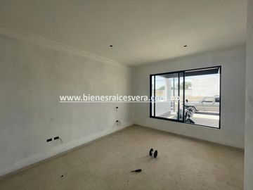 CASA EN PRE- VENTA EN TEQUISQUIAPAN KINTAS. Nena