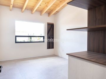 CASA EN PRE- VENTA EN TEQUISQUIAPAN KINTAS. Nena
