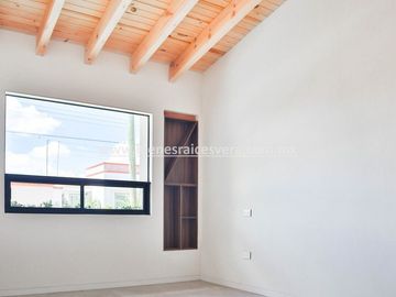 CASA EN PRE- VENTA EN TEQUISQUIAPAN KINTAS. Nena