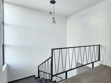 RESIDENCIA EN ZONA NORTE DE VILLA DE ÁLVAREZ, 3 RECÁMARAS, 3 BAÑOS.