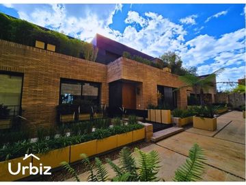 Vendo Casa de 387m + Jardin + Terraza en Santa Barbara Alta