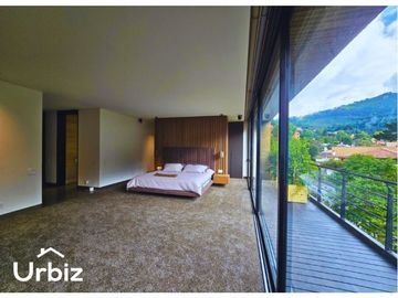 Vendo Casa de 387m + Jardin + Terraza en Santa Barbara Alta