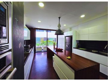 Vendo Casa de 387m + Jardin + Terraza en Santa Barbara Alta