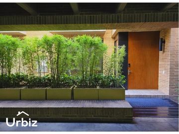Vendo Casa de 387m + Jardin + Terraza en Santa Barbara Alta
