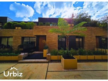 Vendo Casa de 387m + Jardin + Terraza en Santa Barbara Alta