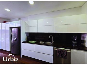 Vendo Casa de 387m + Jardin + Terraza en Santa Barbara Alta