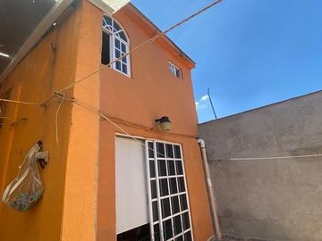 CASA EN VENTA  EN LOS PIRULES,TLALNEPANTLA