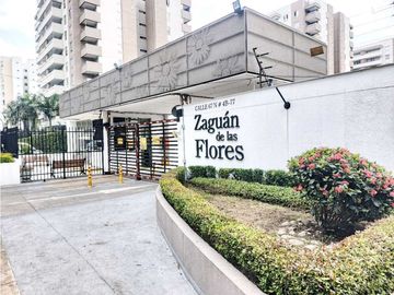SE VENDE Apartamento Esquinero Piso 9 en La Flora / JV
