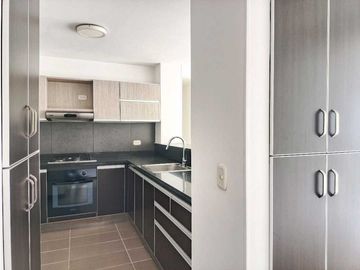 SE VENDE Apartamento Esquinero Piso 9 en La Flora / JV