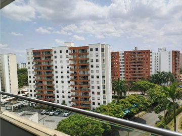 SE VENDE Apartamento Esquinero Piso 9 en La Flora / JV