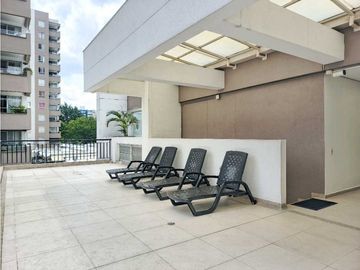 SE VENDE Apartamento Esquinero Piso 9 en La Flora / JV