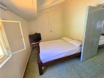 Arriendo Casita Azul Frente al Taller de Oficios Barichara