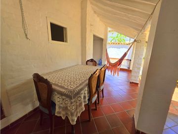Arriendo Casita Azul Frente al Taller de Oficios Barichara