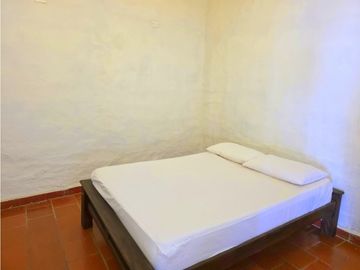 Arriendo Casita Azul Frente al Taller de Oficios Barichara