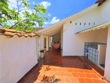 Arriendo Casita Azul Frente al Taller de Oficios Barichara