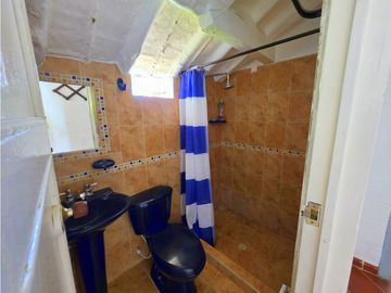 Arriendo Casita Azul Frente al Taller de Oficios Barichara