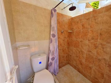 Arriendo Casita Azul Frente al Taller de Oficios Barichara