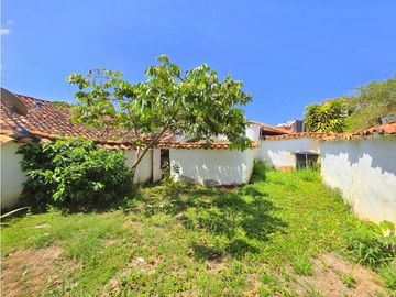 Arriendo Casita Azul Frente al Taller de Oficios Barichara