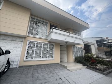 VENTA O ALQUILER CASA EN EL NORTE DE ARMENIA - LAURELES