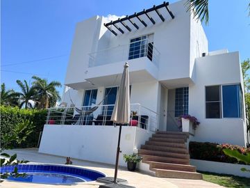 Espectacular casa en condominio campestre en Girardot Cundinamarca.