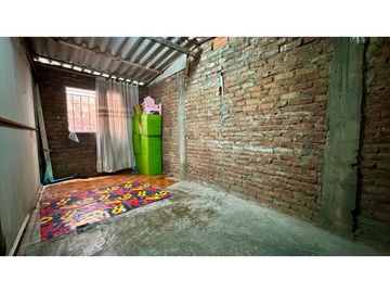 Casa de dos pisos en venta - Barrio Bulevar de Las Mercedes Palmira