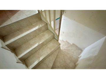 Casa de dos pisos en venta - Barrio Bulevar de Las Mercedes Palmira