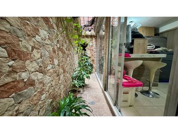 Casa de dos pisos en venta - Barrio Bulevar de Las Mercedes Palmira