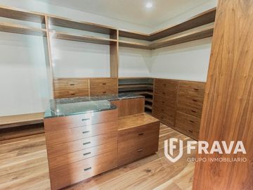 CASA EN VENTA EN BOSQUES DE LOS LAGOS